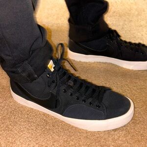 Black Nike SBs